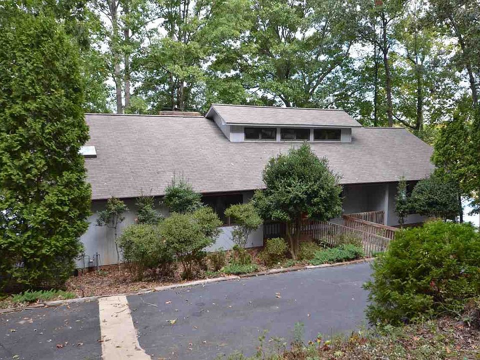 1st image of 126 Vista Dr