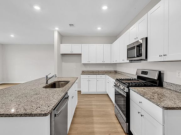 3rd image of 719 Colt Ct.