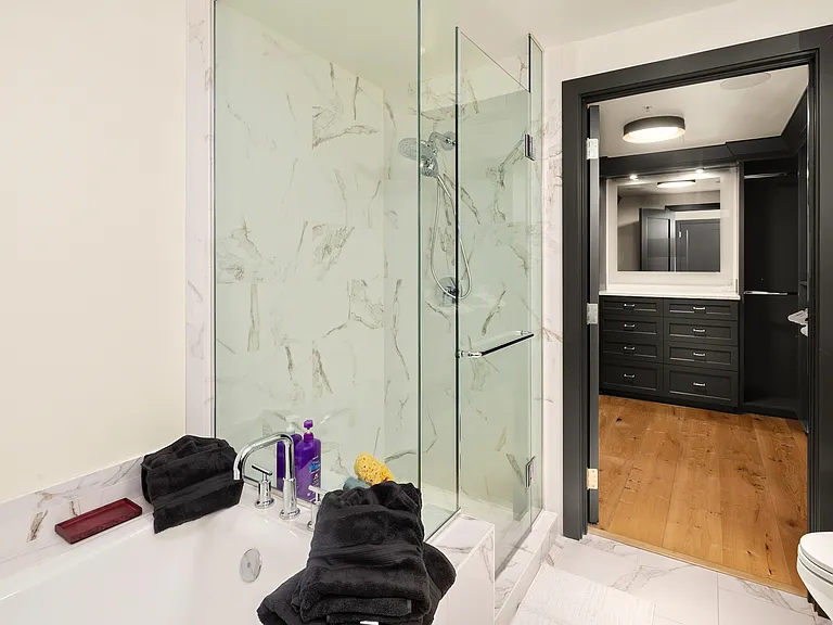 10630 NE 9th Pl #10 — Photo 29