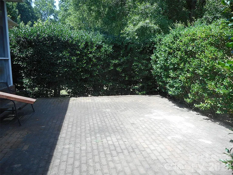 3088 Ancestry Cir — Photo 27