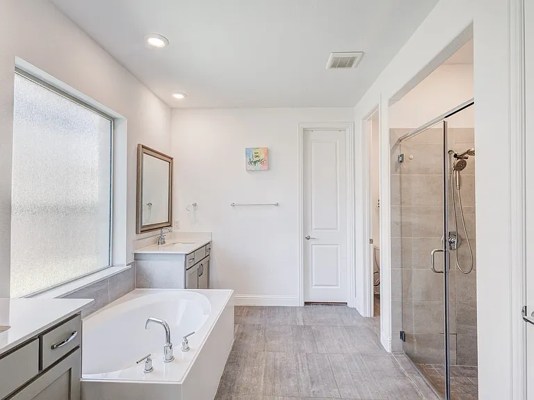 7597 Sanctuary Dr — Photo 26