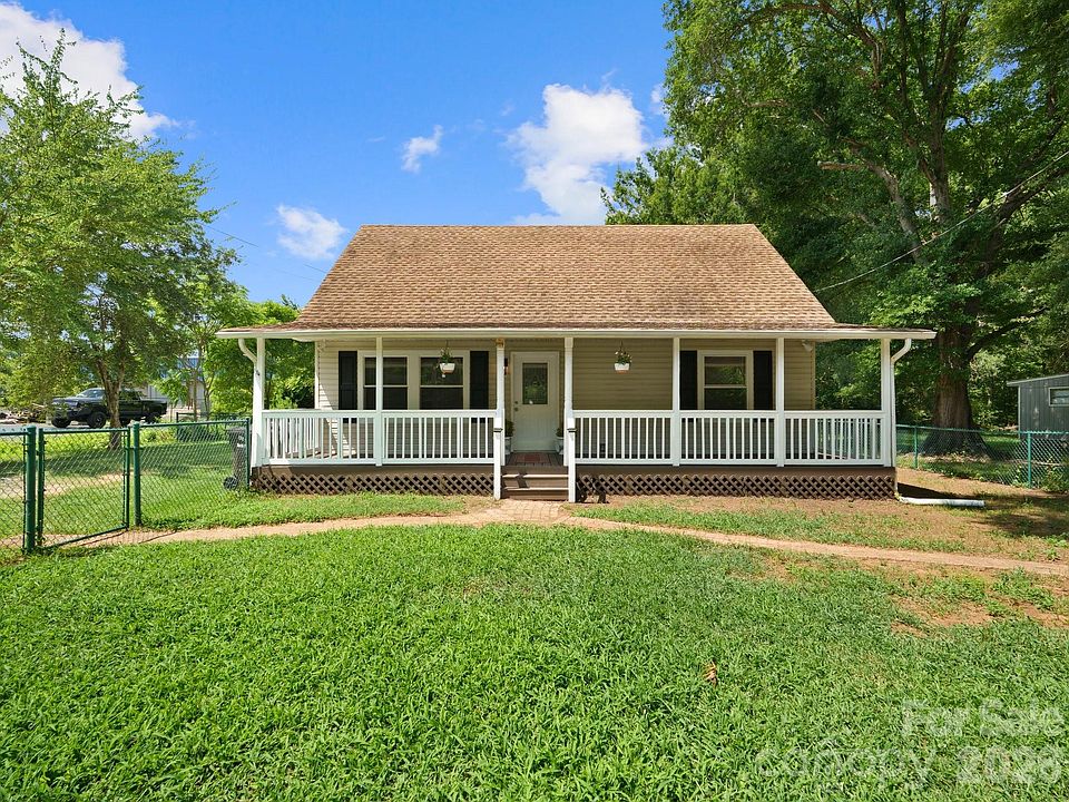 1st image of 1021 Chandler Dr