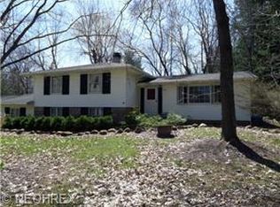 500 Spring Pond Rd, Northfield, OH 44067