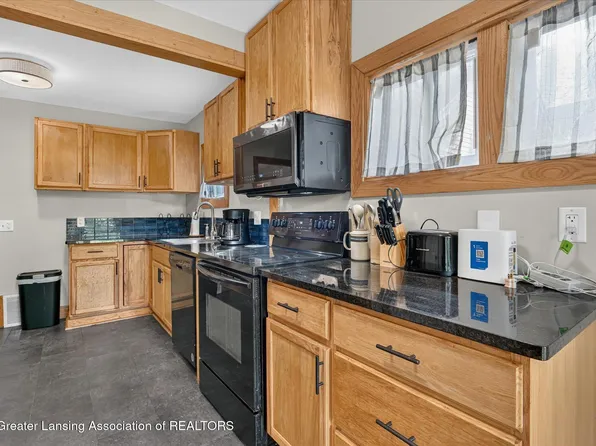 1834 Delevan Ave, Lansing, MI 48910