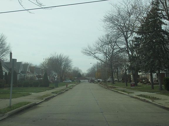 4th image of 29045 Norman Ave