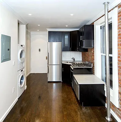 Rented by Avenues Real Estate | media 7