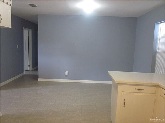 4th image of 315 N 13th Ave