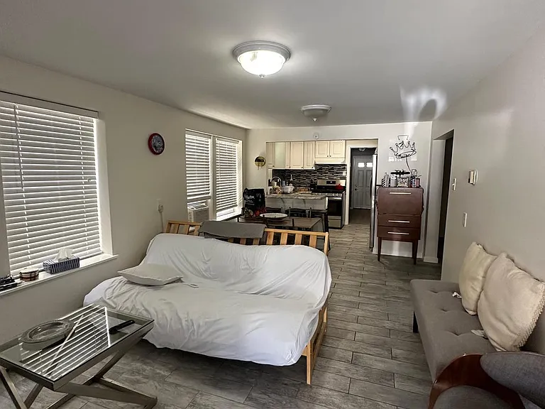 202 N Sacramento Ave #A — Photo 49