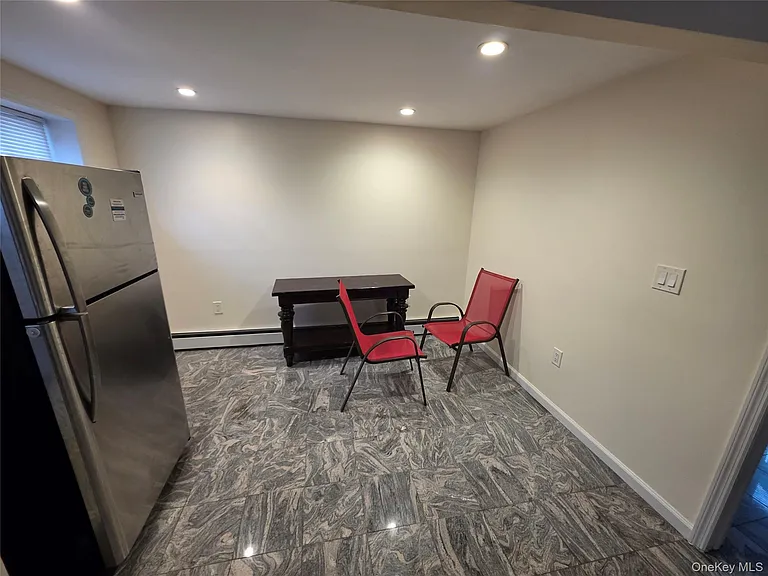 42 Hasbrouck St #A — Photo 6