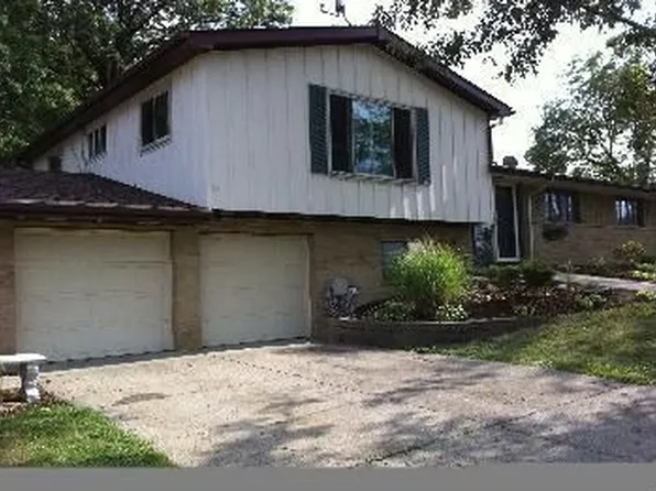 1001 E Ridgewood Dr #3, Parma, OH 44131