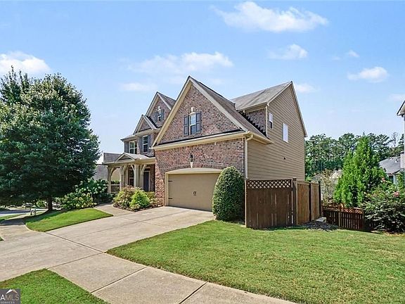 4th image of 145 Lake Reserve Way