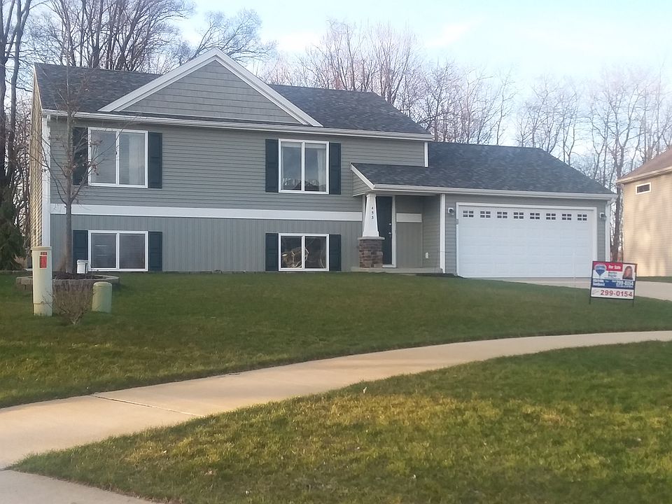1st image of 453 Greenmeadow Ct SE