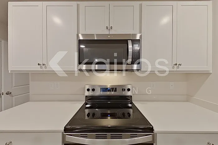 130 Inez Ave — Photo 8