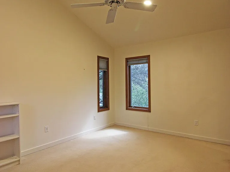 6872 Melrose Dr — Photo 38