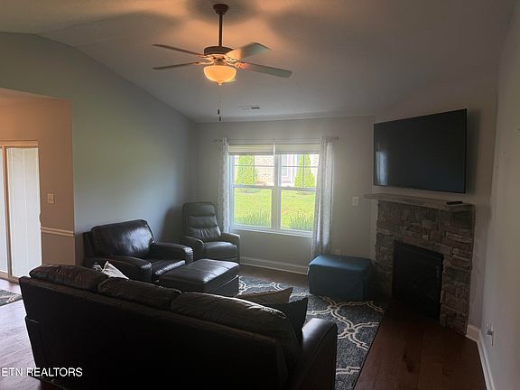 4th image of 159 Mayapple Way