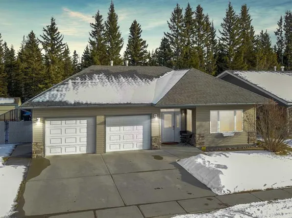 603 W 5th St SW, Sundre, AB T0M 1X0