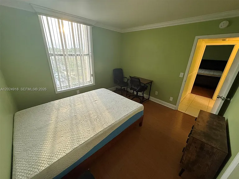 2020 NE 135th St #503 — Photo 19