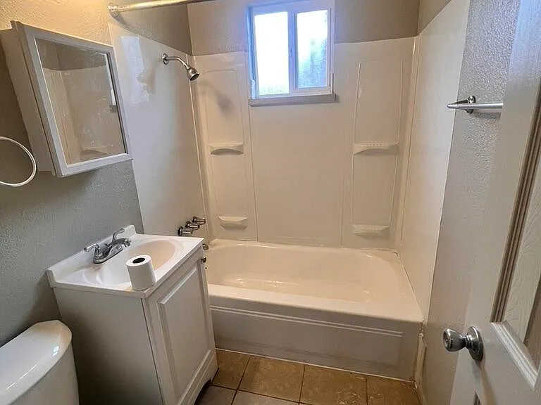 423 Dallas St SE #A — Photo 19