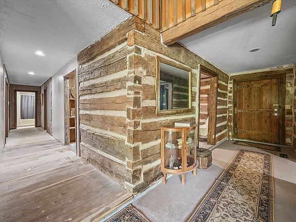 3rd image of 110 Breen Ln