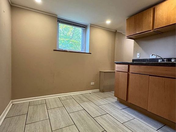 4th image of 3135-45 N Tripp Ave