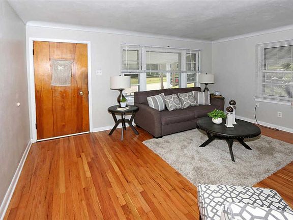 3rd image of 3635 Long Dr