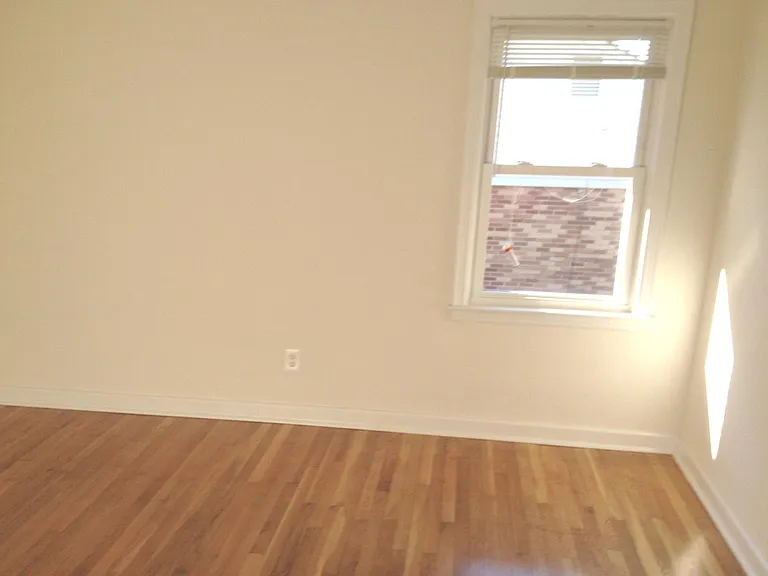 1639 Adelia Pl NE — Photo 10