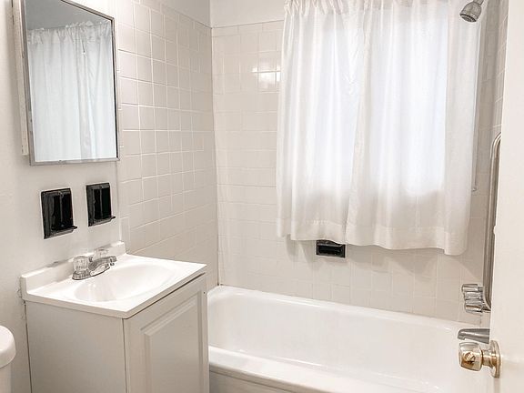 2nd image of 5204 10th Pl S