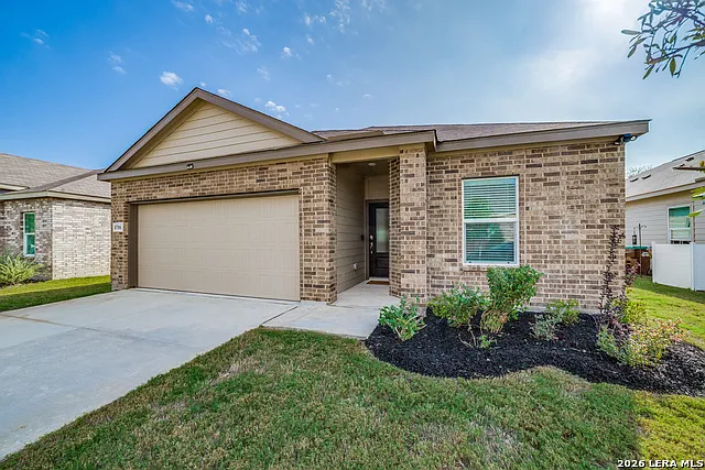 4 bed, 3.0 bath, 1907 sqft, $2,050 — Photo 2