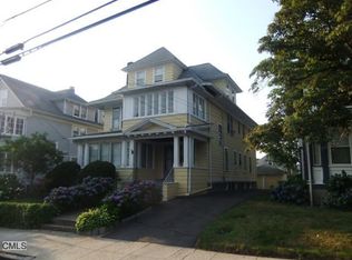 31 Savoy St, Bridgeport, CT 06606