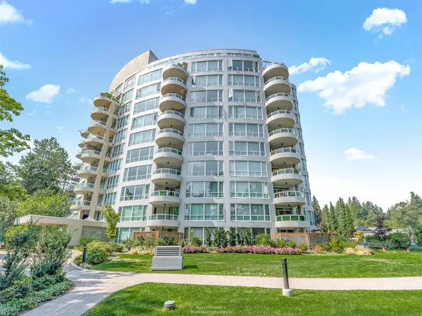 995 Roche Point Dr #406, North Vancouver, BC V7H 2X4
