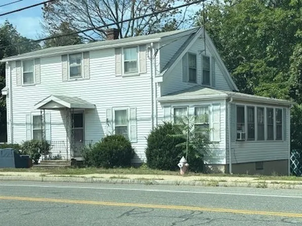 24 Lowell St, Wilmington, MA 01887