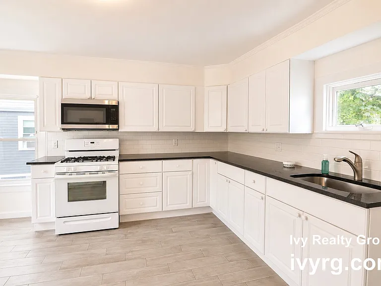 23 Mount Vernon St #2 — Photo 2
