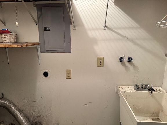4th image of 6926 Polk Ave
