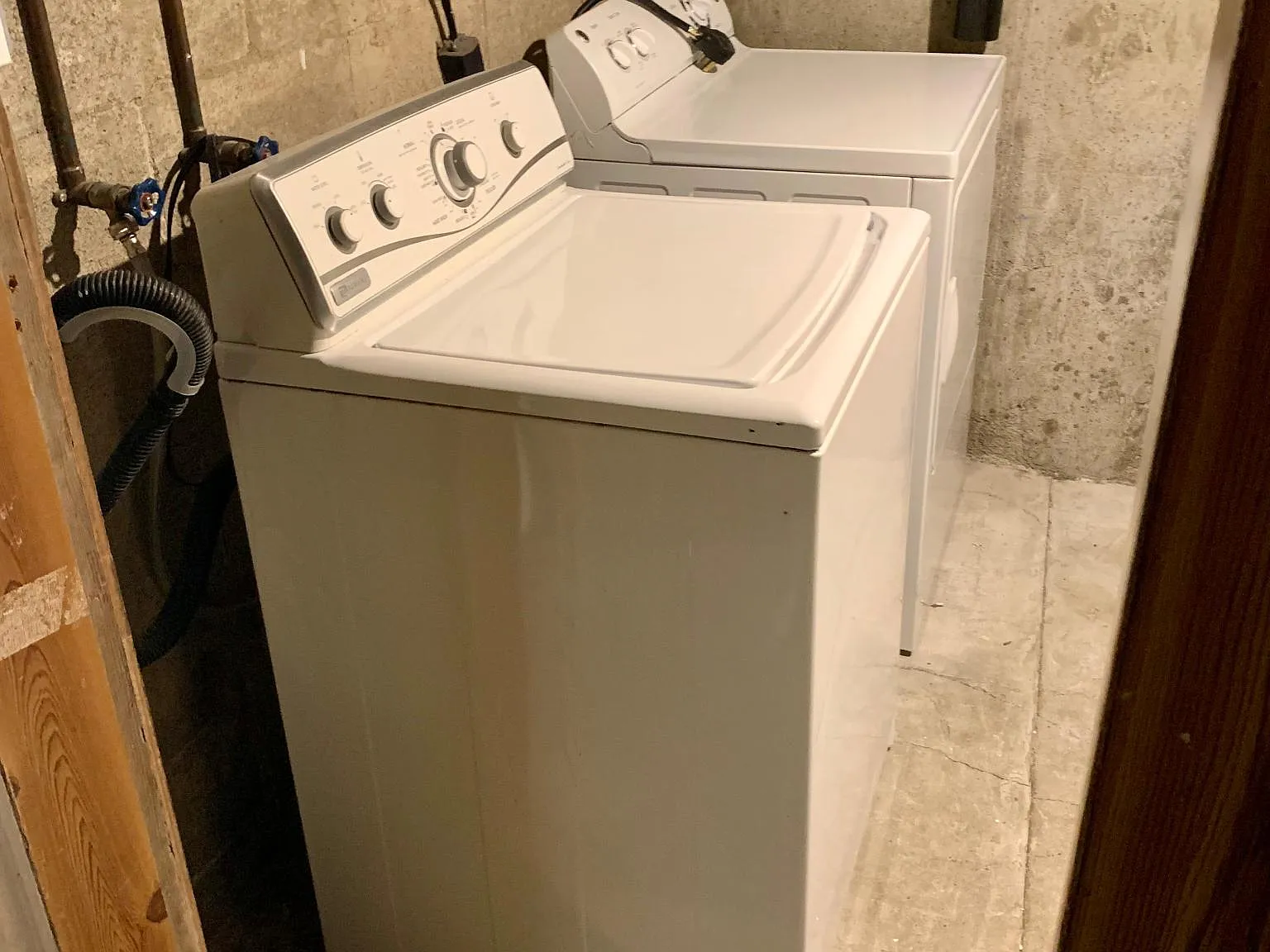 7706 S 2700 W — Photo 2