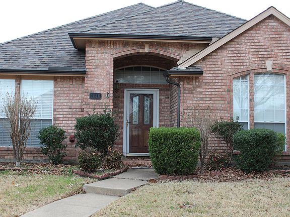 2nd image of 1616 Blackstone Dr