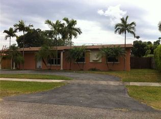 9532 SW 165th St, Miami, FL 33157