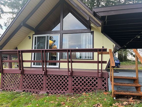 2nd image of 30 SE Bay East Dr