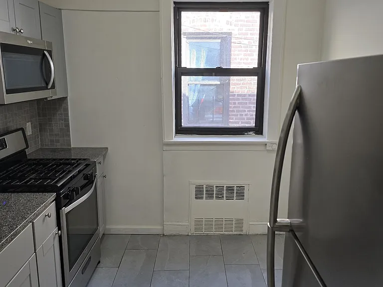 9413 5th Ave #3A — Photo 2