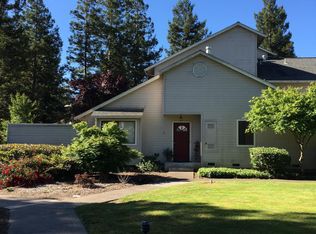 8 Village Pkwy, Napa, CA 94558