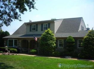 2 Summit Cir, Churchville, PA 18966