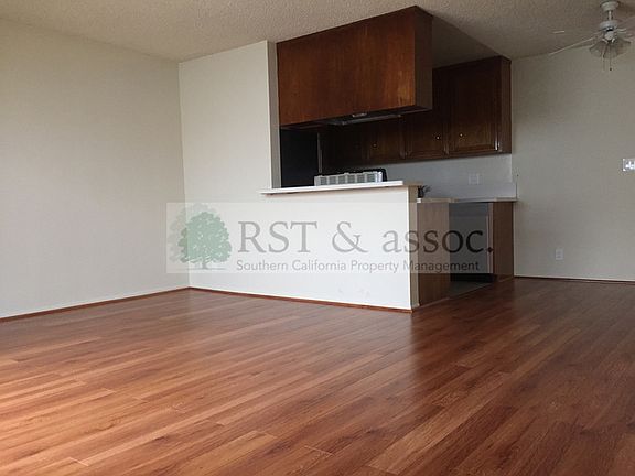 2nd image of 1241 Barry Ave APT 4