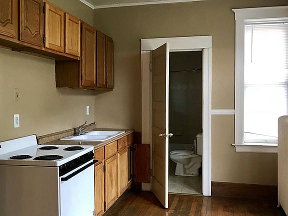 5th image of 1725-1731 Van Dyke St #45