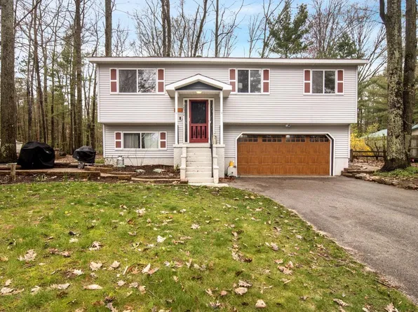 10320 Wildwood Rd, Interlochen, MI 49643