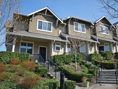 1957 NE Killian Ln, Issaquah, WA, 98029