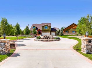 15892 W 74th Ave, Arvada, CO 80007