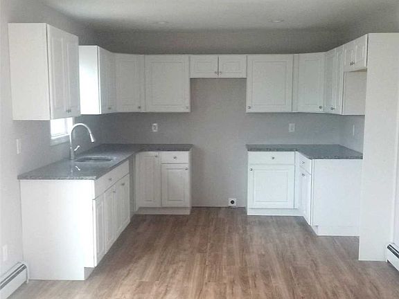 5th image of 75 Washington Dr #A