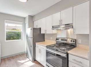 834 S Sheridan Dr #D203, Muskegon, MI 49442