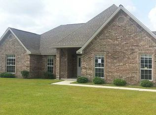 2916 Village Cres, Ocean Springs, MS 39564