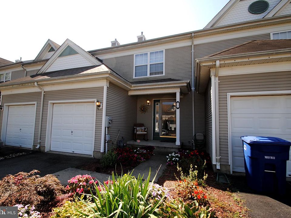 1st image of 7 Stratford Ct
