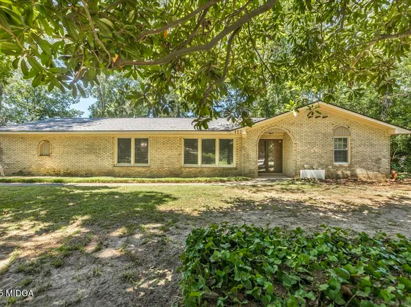 112 Forest Lake Dr, Warner Robins, GA 31093